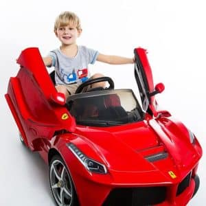 voiture enfant ferrari