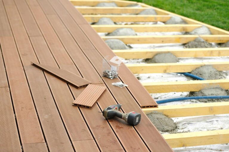 Quel matériel utiliser pour construire une terrasse en bois