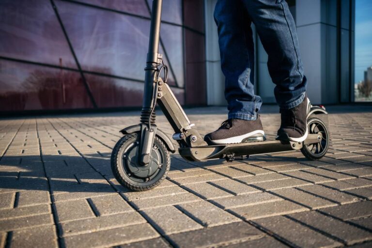 Achat de trottinette électrique : les accessoires indispensables