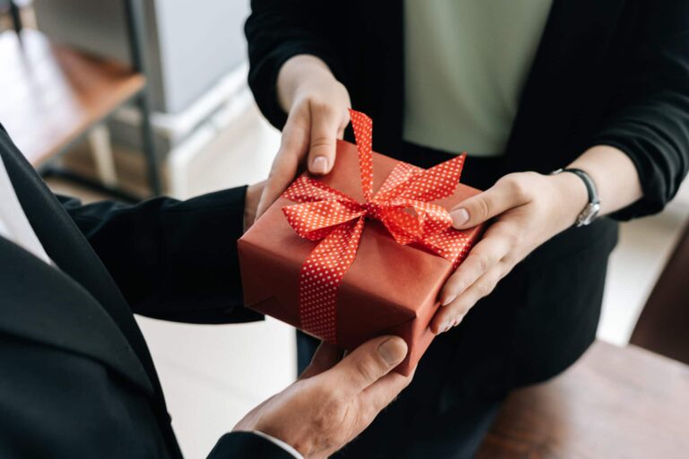 11 idées originales de cadeaux d’entreprise pour surprendre vos clients